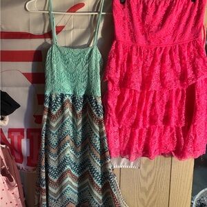 2- Women’s Summer Dresses Sz Lg!!